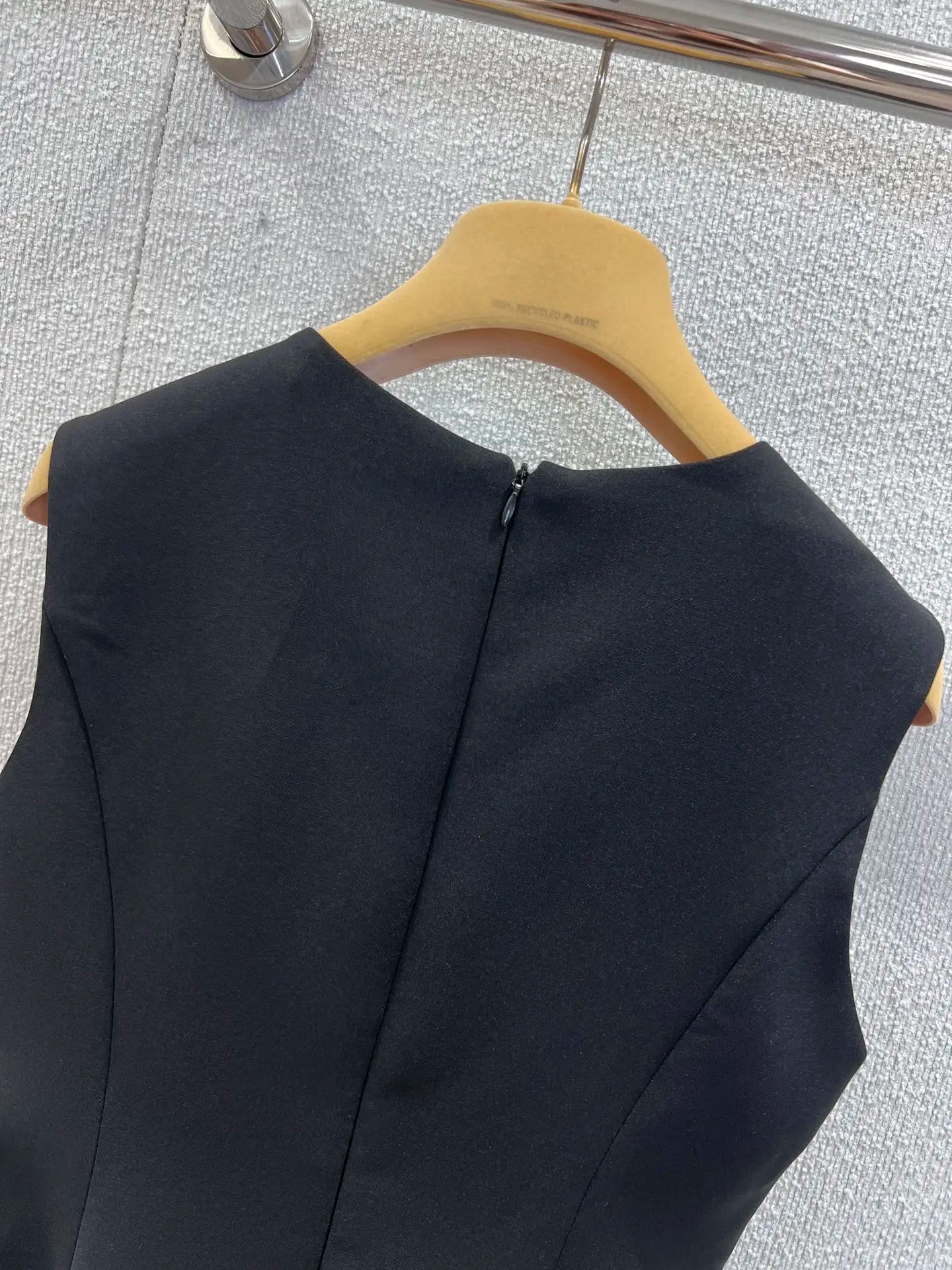 The 2025 Spring/Summer new handcrafted beaded high-end vest dress is versatile and shows off your figure