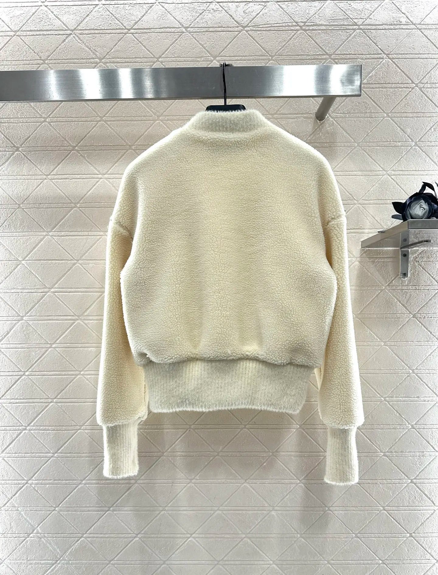 2025 Autumn And Winter New Women Clothes Baseball Thread Teddy Lamb Coat Sherpa Material Outer Layer Wool Short Fleece