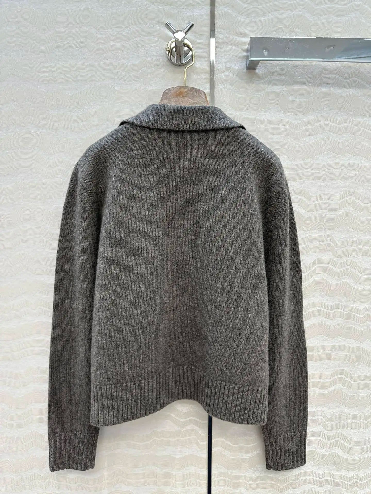 2025 new fashionable versatile lapel zipper knitted cardigan women autumn and winter loose slim sweater jacket tops women