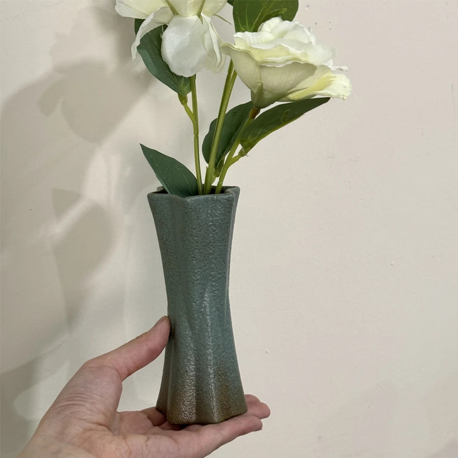 Ceramic vases, small vases for home decoration, modern farmhouse decoration vases, dining table and living room decoration