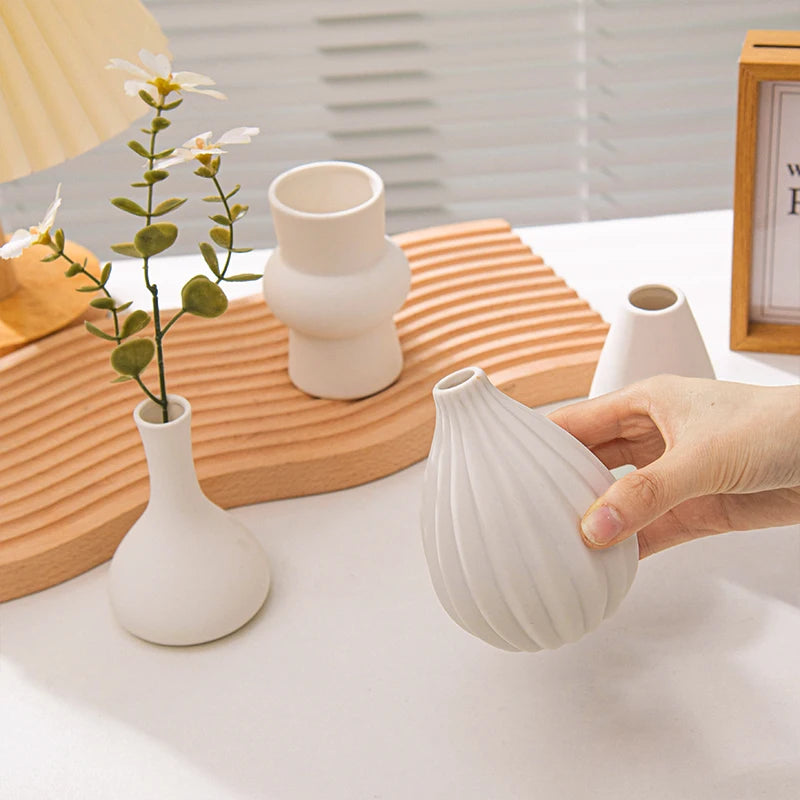 White Ceramic Vases Decorative Pottery Vase Dried Arrangement Flower Bottle Vases Decoration Home Room Decor Modern Decor Vases
